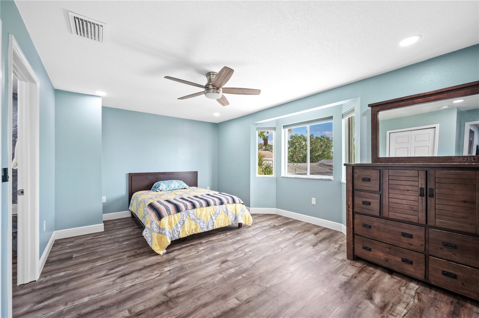 8704 BAY CREST LN — photo 51