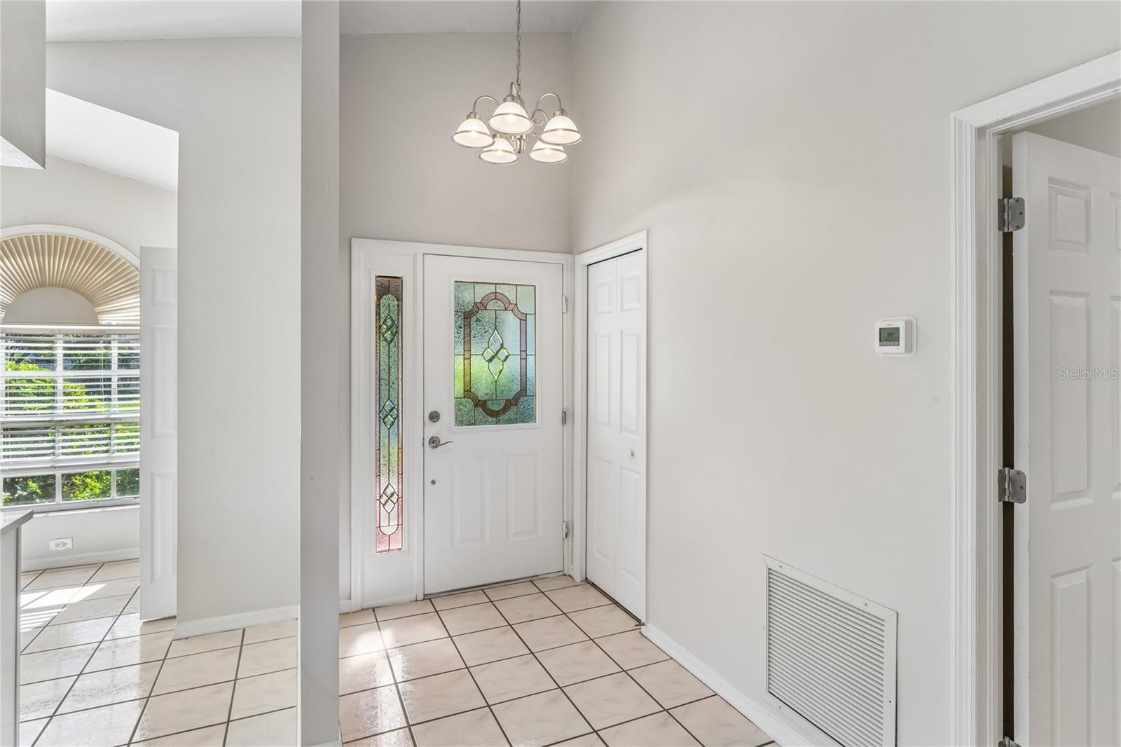 652 SAND RIDGE DR — photo 3