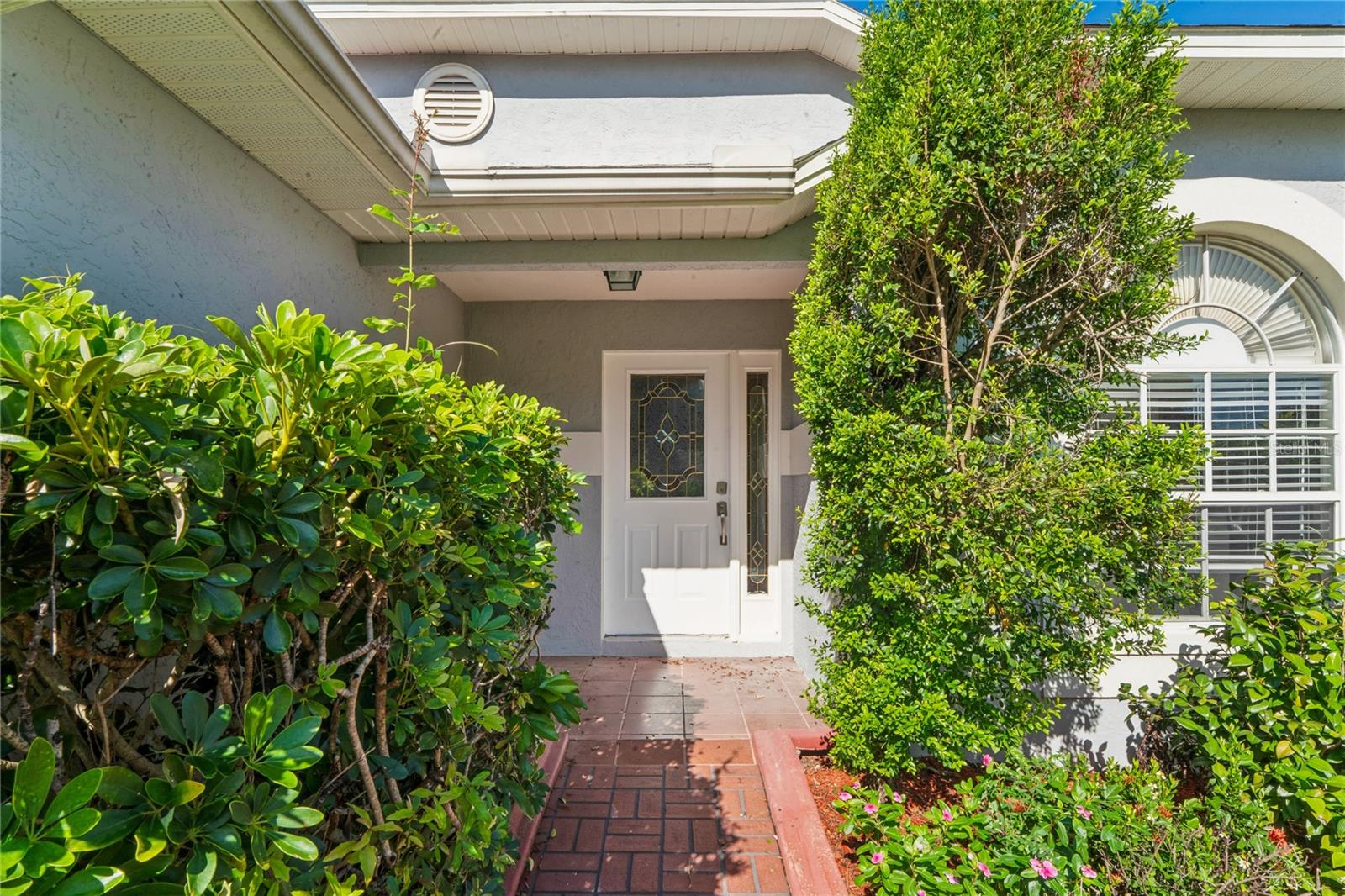 652 SAND RIDGE DR — photo 2