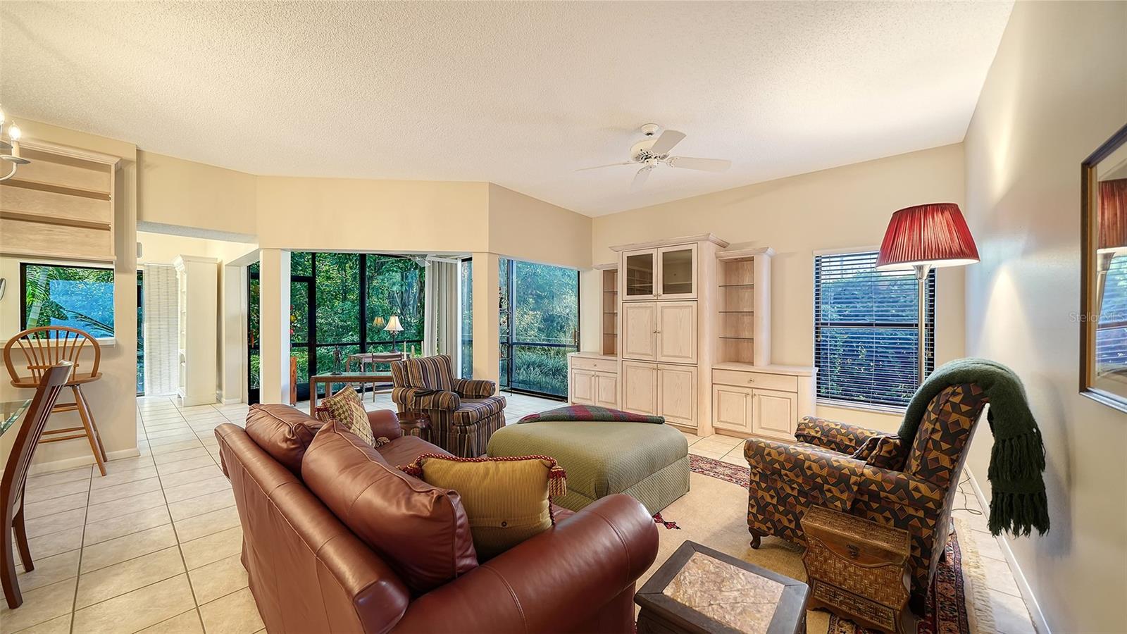 1638 STARLING DR #105 — photo 9