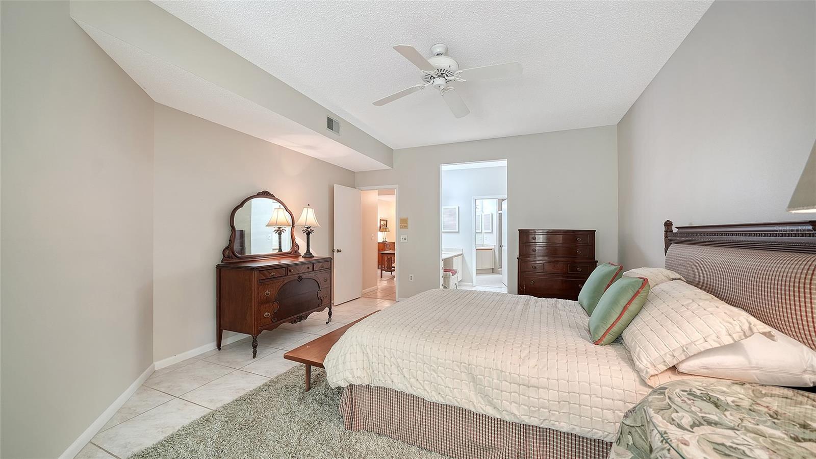 1638 STARLING DR #105 — photo 29