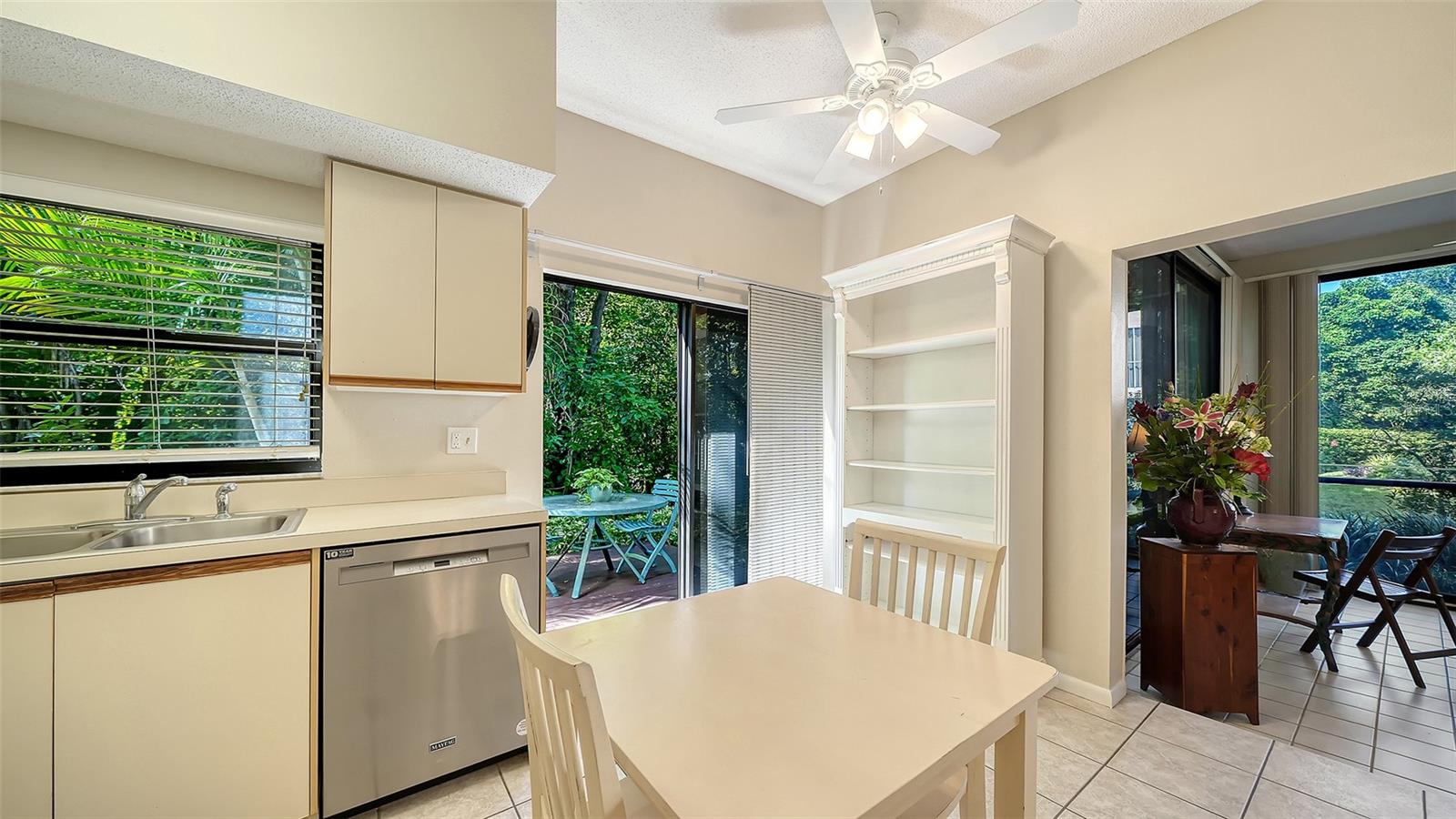 1638 STARLING DR #105 — photo 24