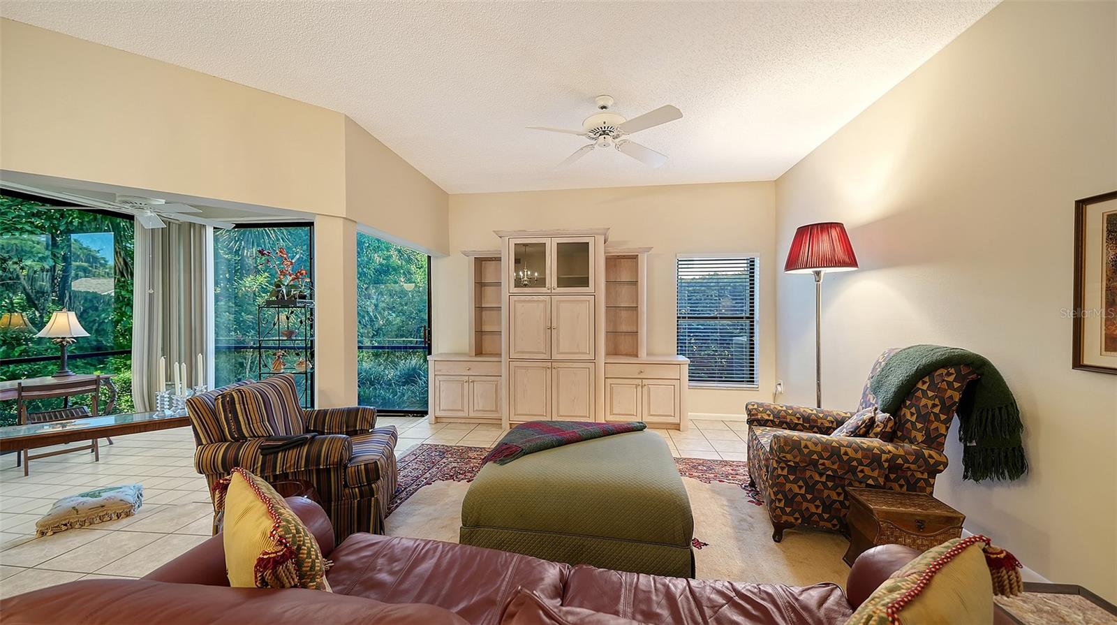 1638 STARLING DR #105 — photo 10