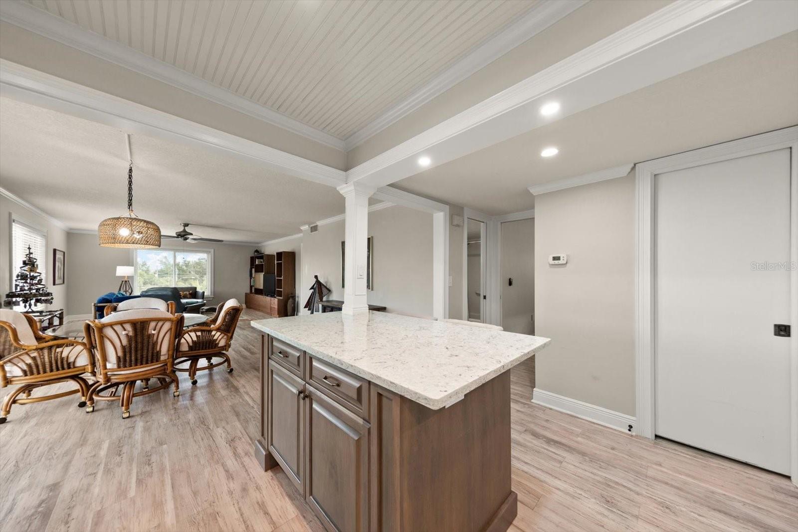155 BLUFF VIEW DR #209 — photo 4