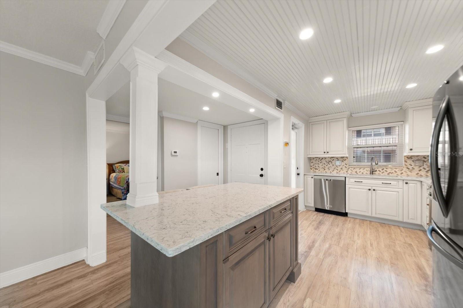 155 BLUFF VIEW DR #209 — photo 6