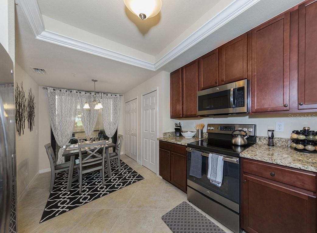 5528 PALMER CIR #105 — photo 8