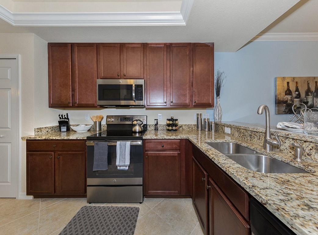 5528 PALMER CIR #105 — photo 7