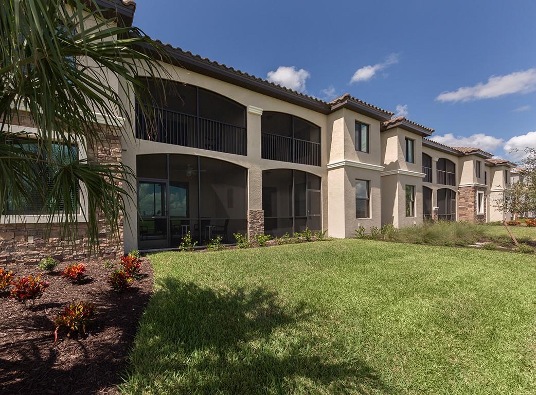 5528 PALMER CIR #105 — photo 29