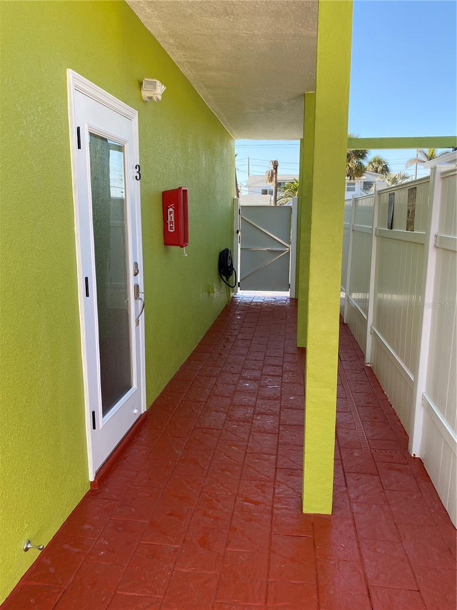 7224 1/2 COQUINA WAY #3 — photo 3