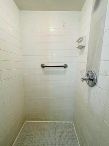 361 SEA GRAPE RD — photo 12