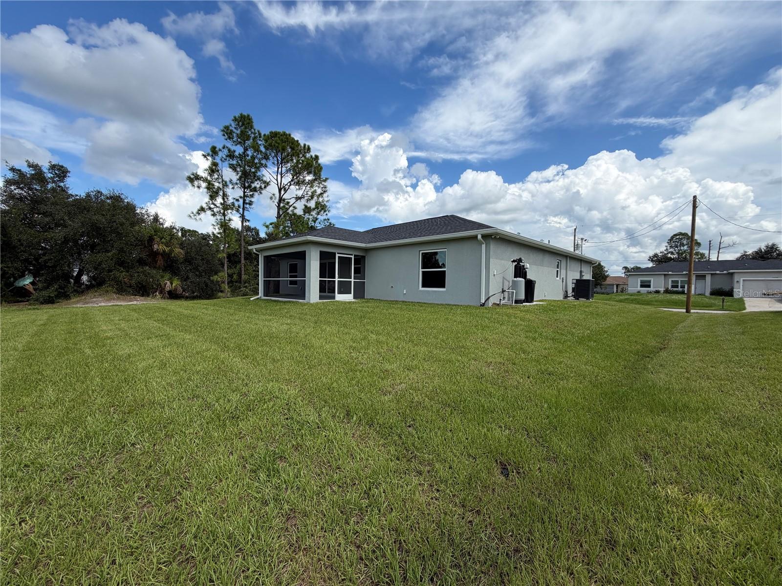 2093 SWITZERLAND RD — photo 32