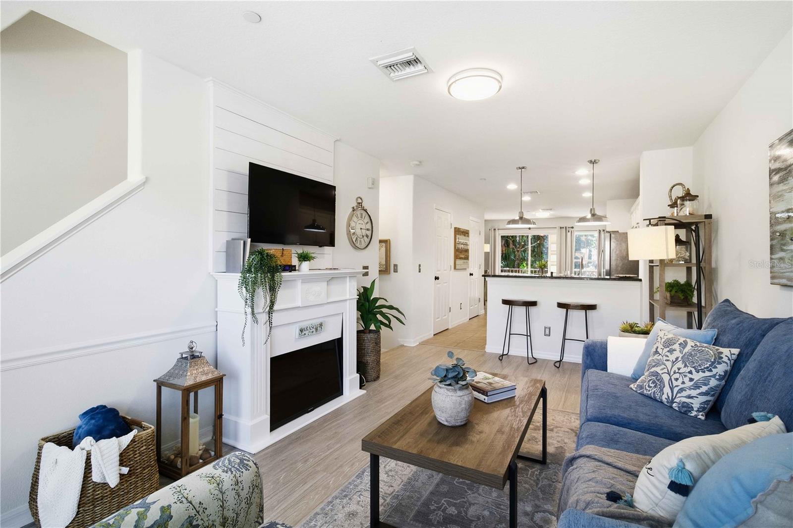 8811 WHITE SAGE LOOP — photo 8