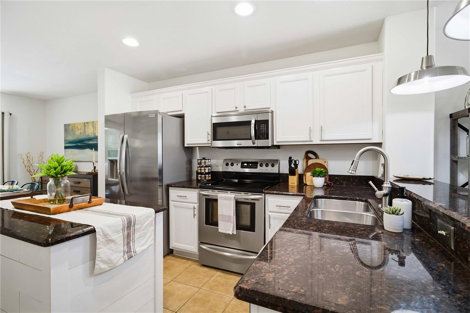 8811 WHITE SAGE LOOP — photo 3