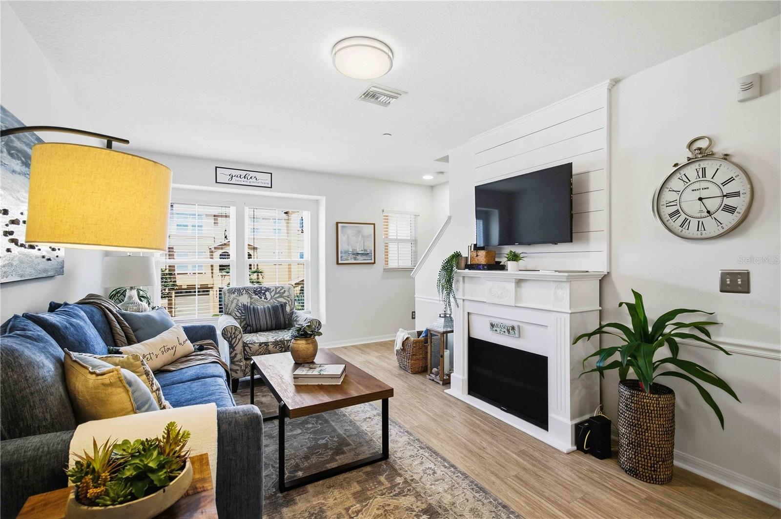 8811 WHITE SAGE LOOP — photo 2