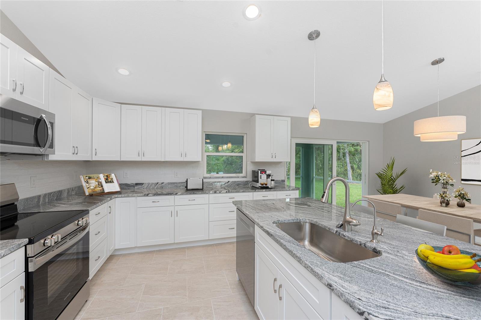 2103 SWITZERLAND RD — photo 4