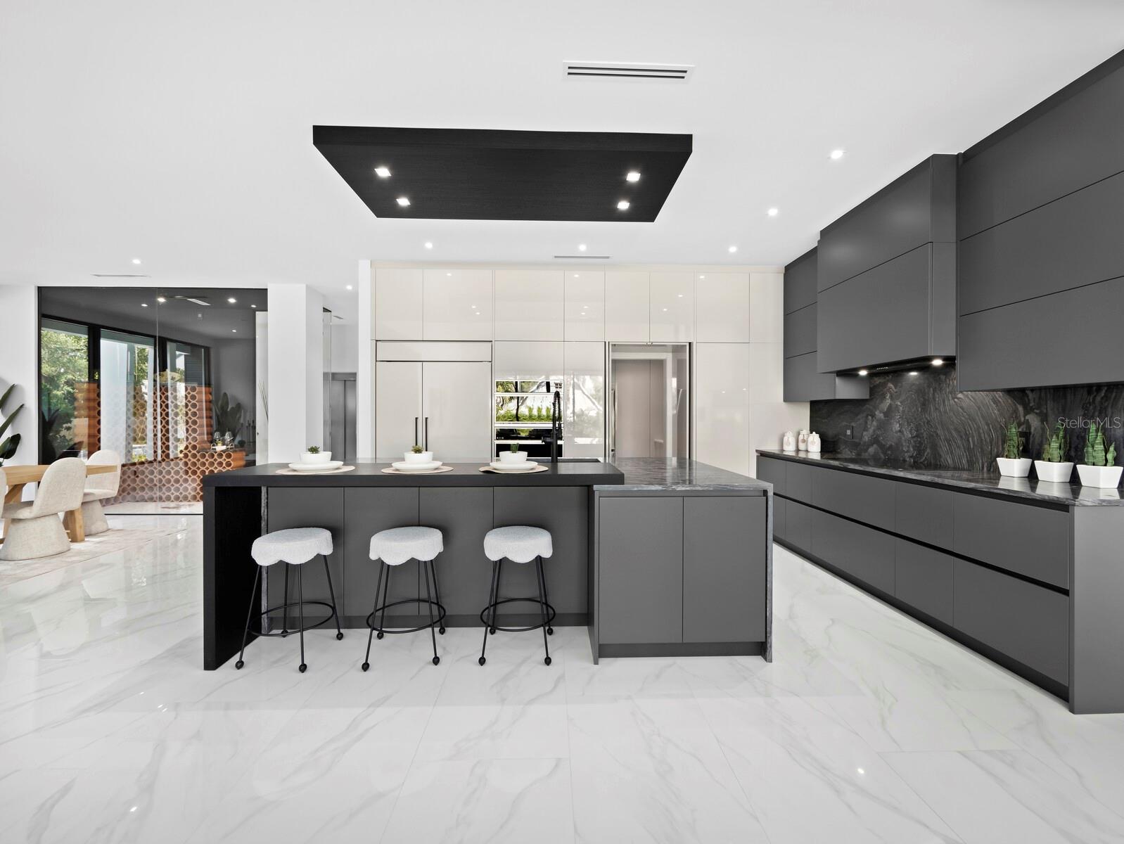 2089 ARLINGTON ST — photo 12