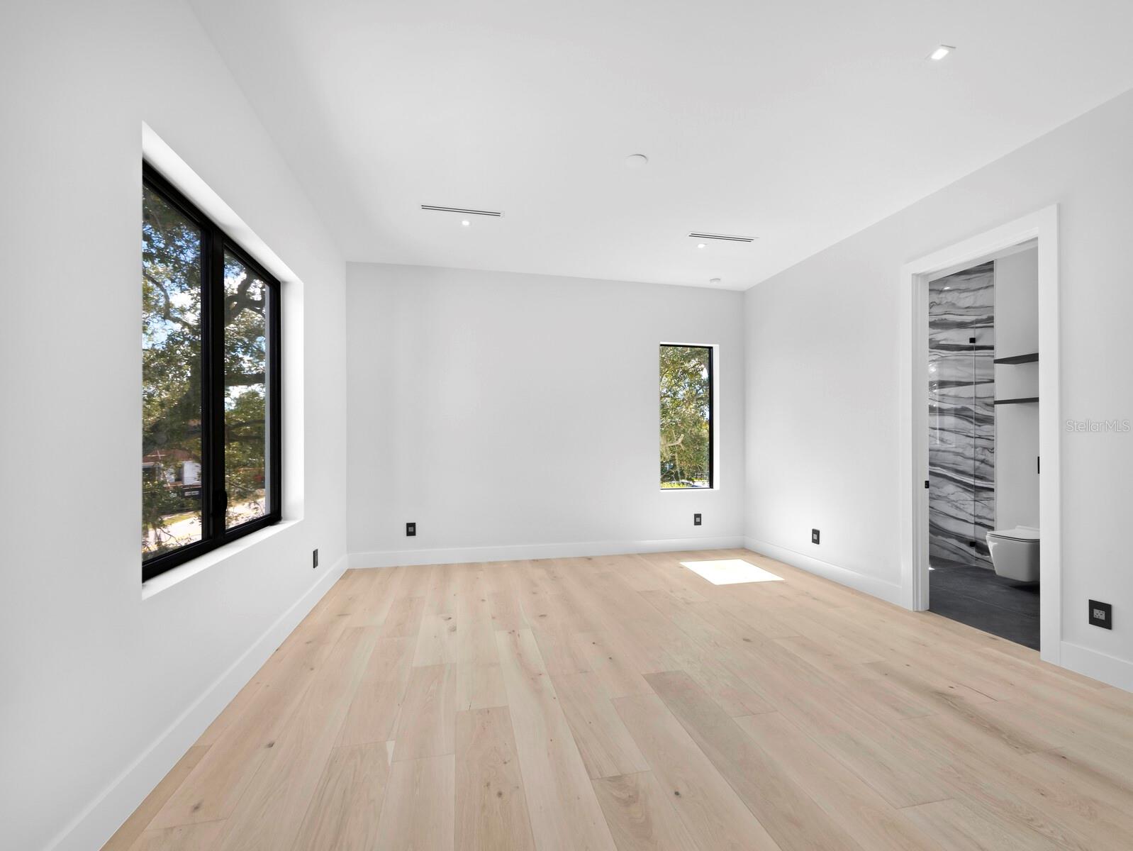 2089 ARLINGTON ST — photo 29