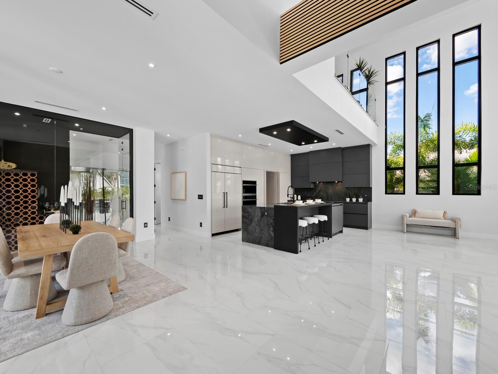 2089 ARLINGTON ST — photo 3