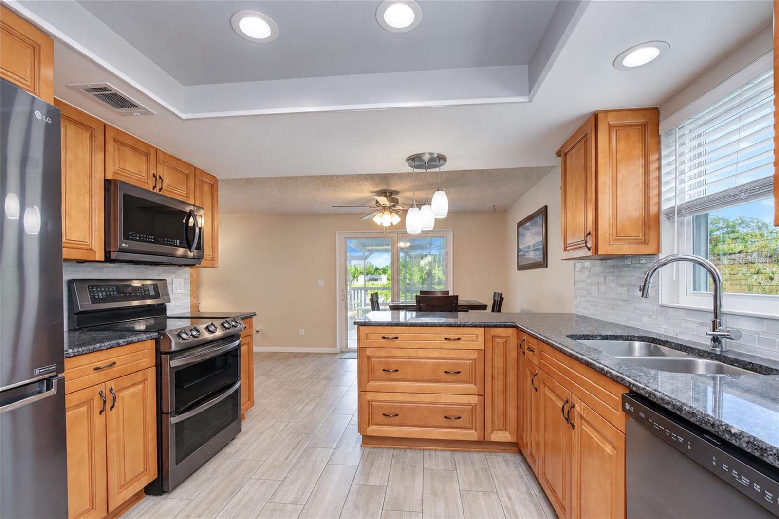 12505 MONDRAGON DR — photo 37
