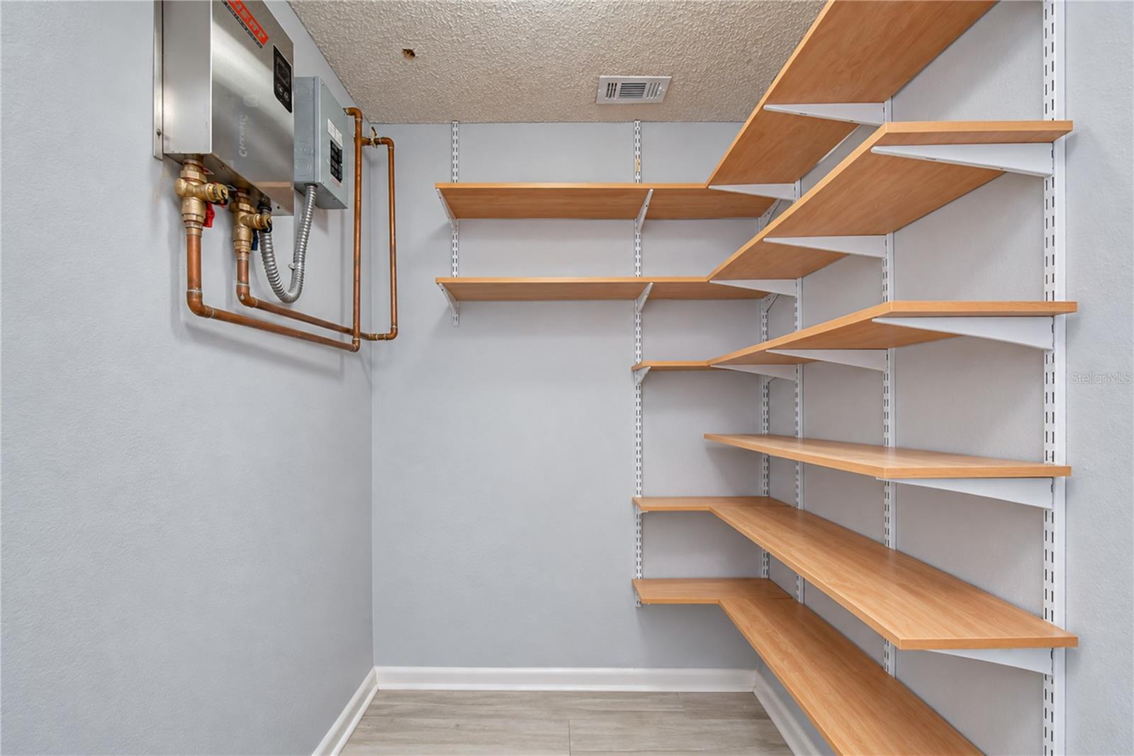 12505 MONDRAGON DR — photo 40