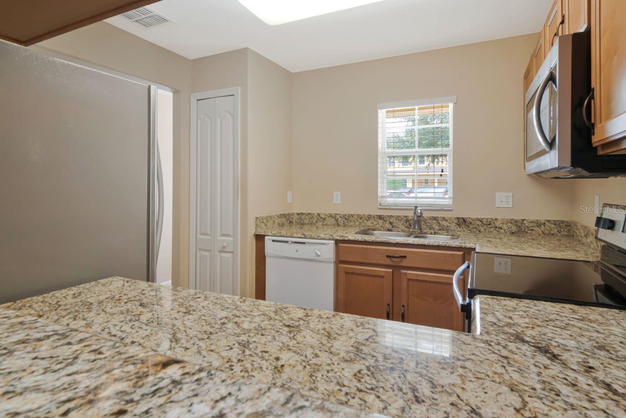 37608 DALIHA TER — photo 10