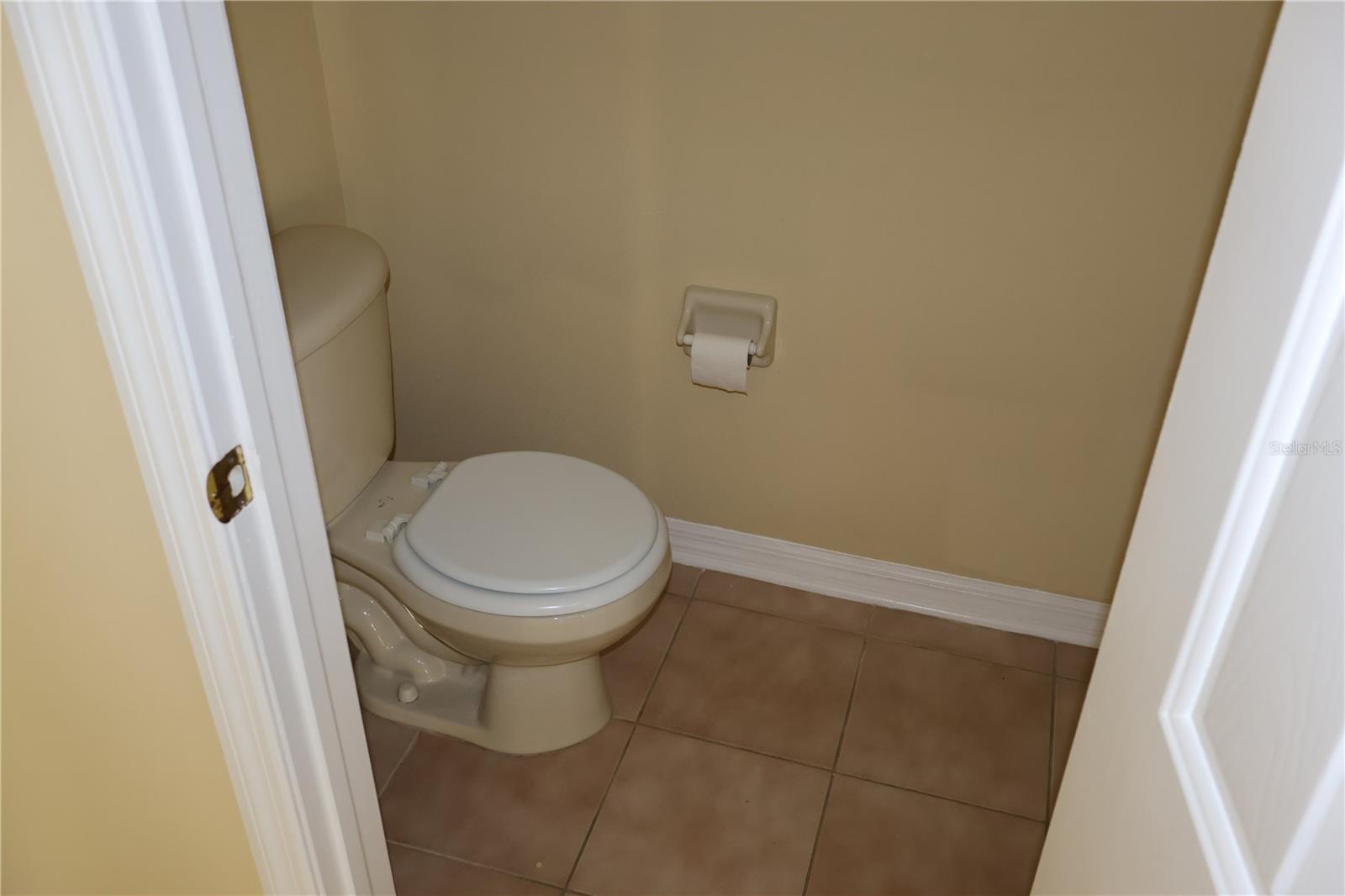 3019 POINTEVIEW DR — photo 15
