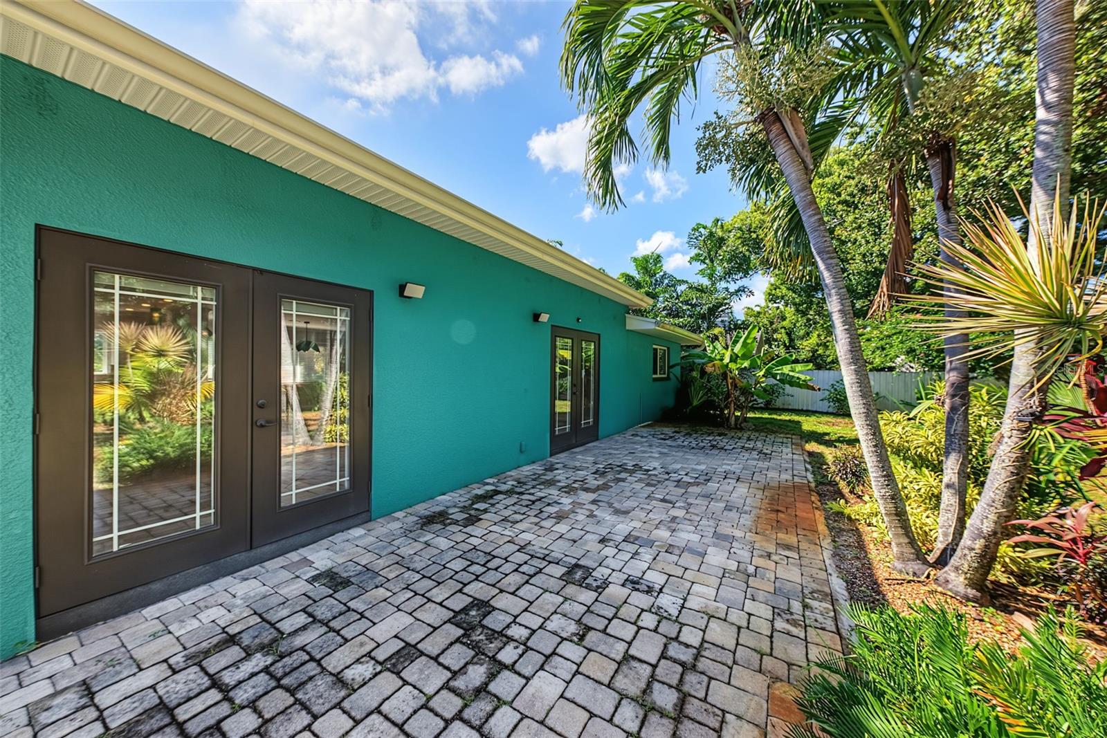 1616 INDIAN ROCKS RD — photo 33