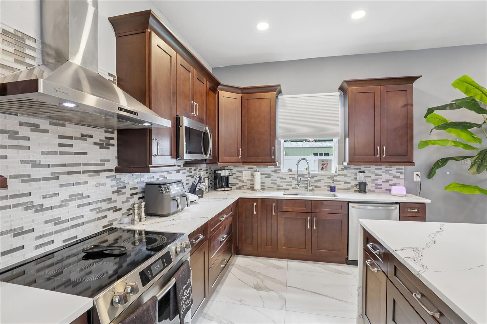 7210 N AMOS AVE — photo 13
