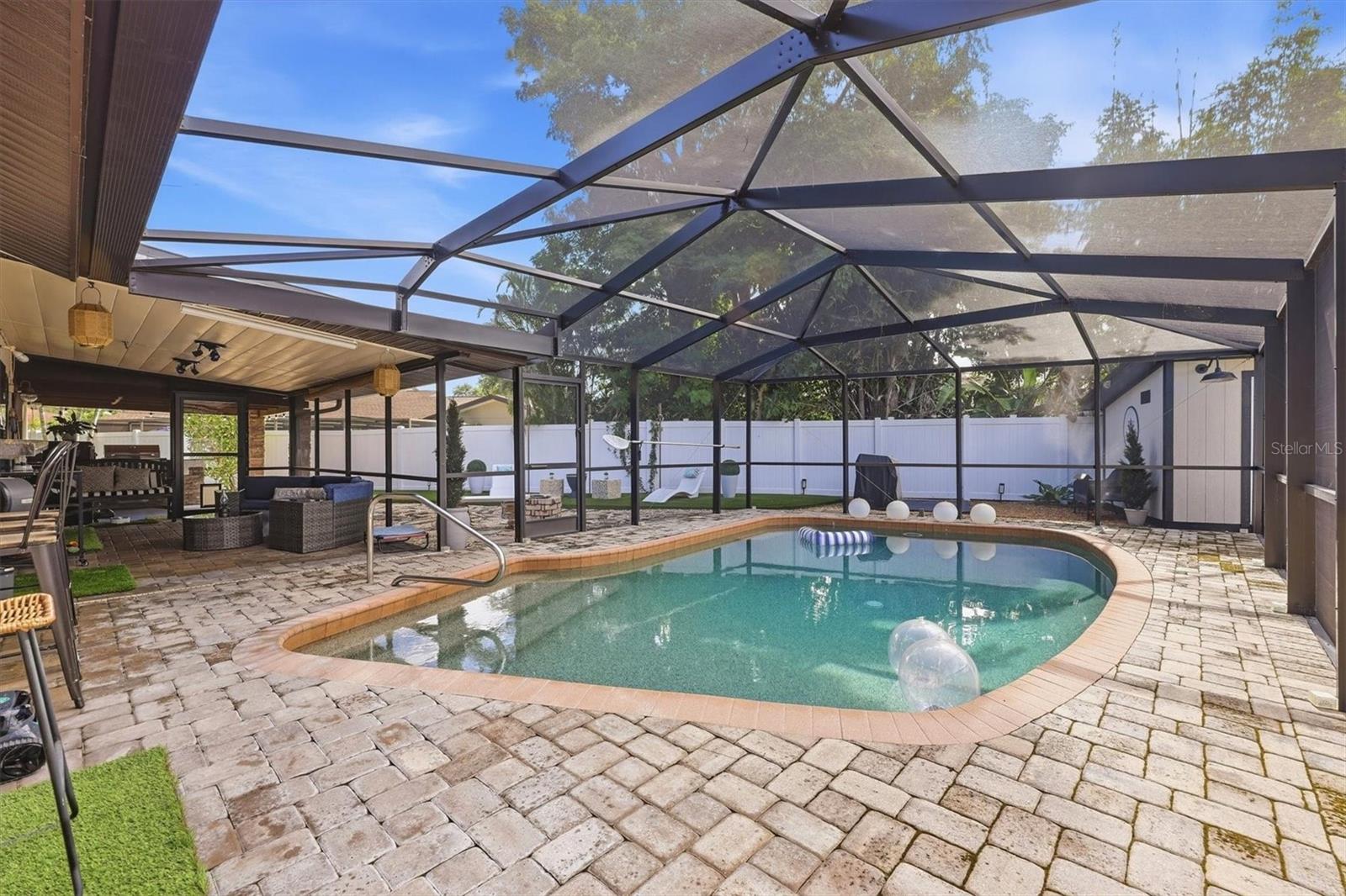 624 SAINT ANDREWS DR — photo 37