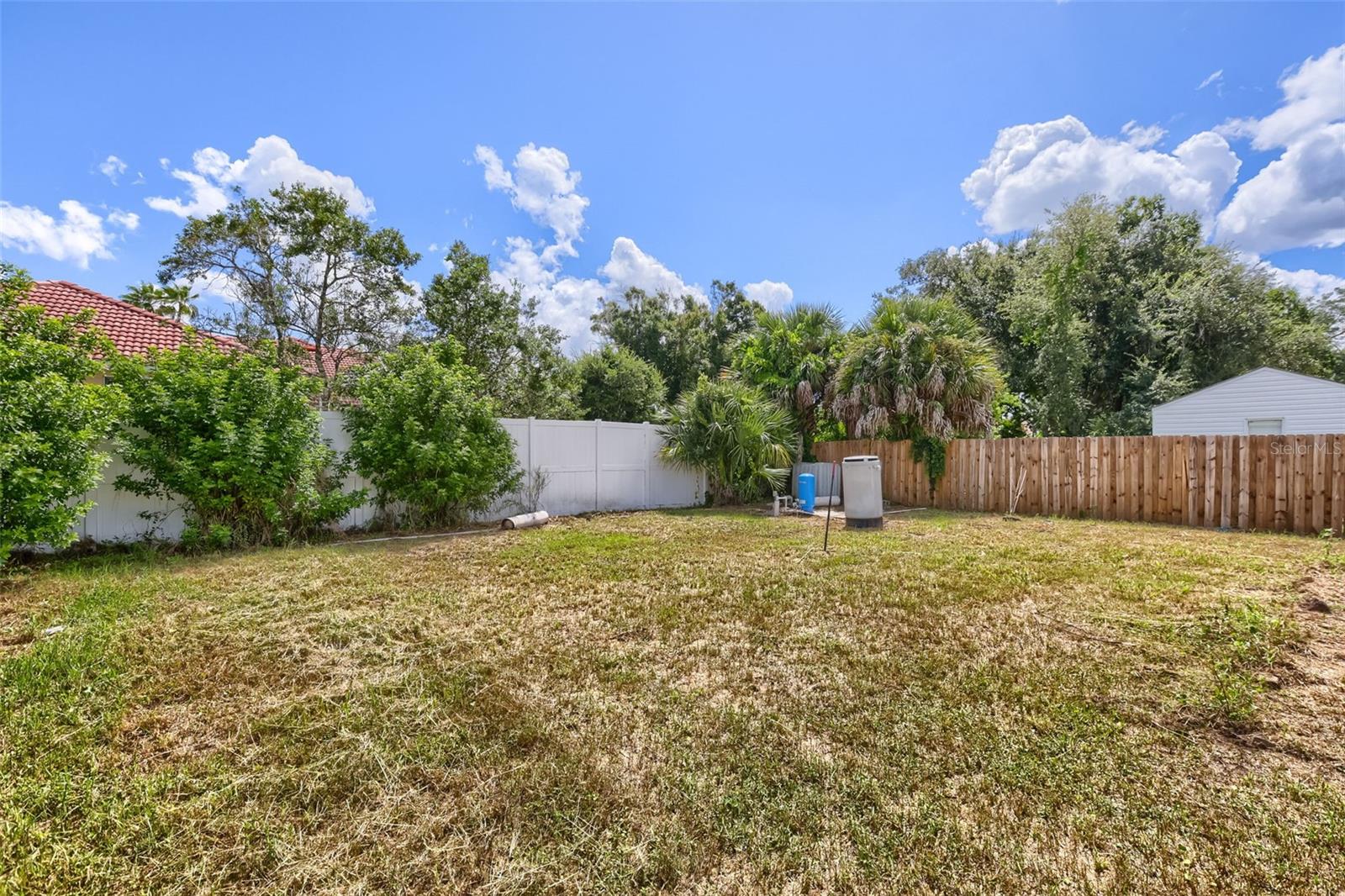4929 VICTORIA AVE — photo 10