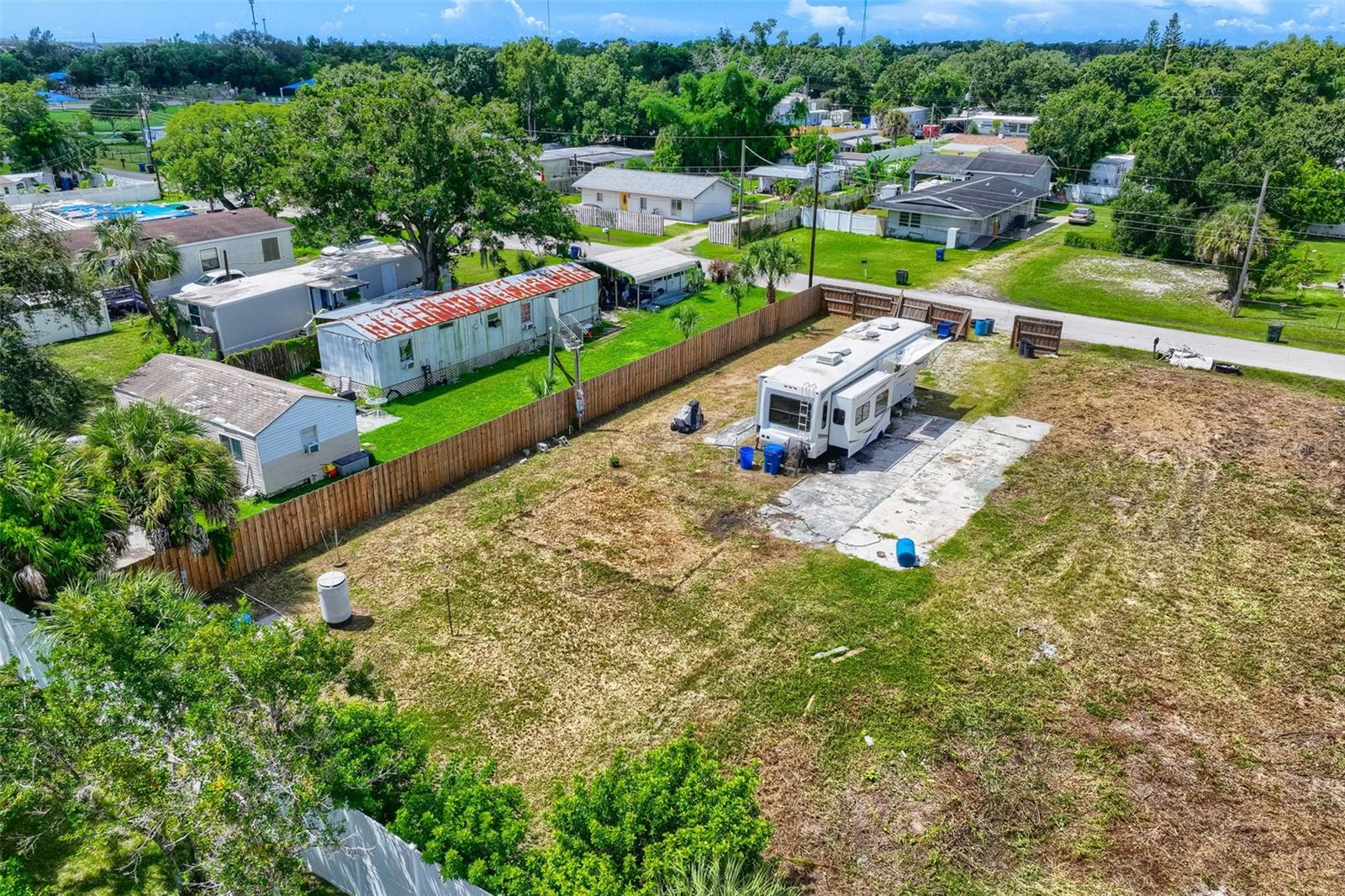 4929 VICTORIA AVE — photo 9