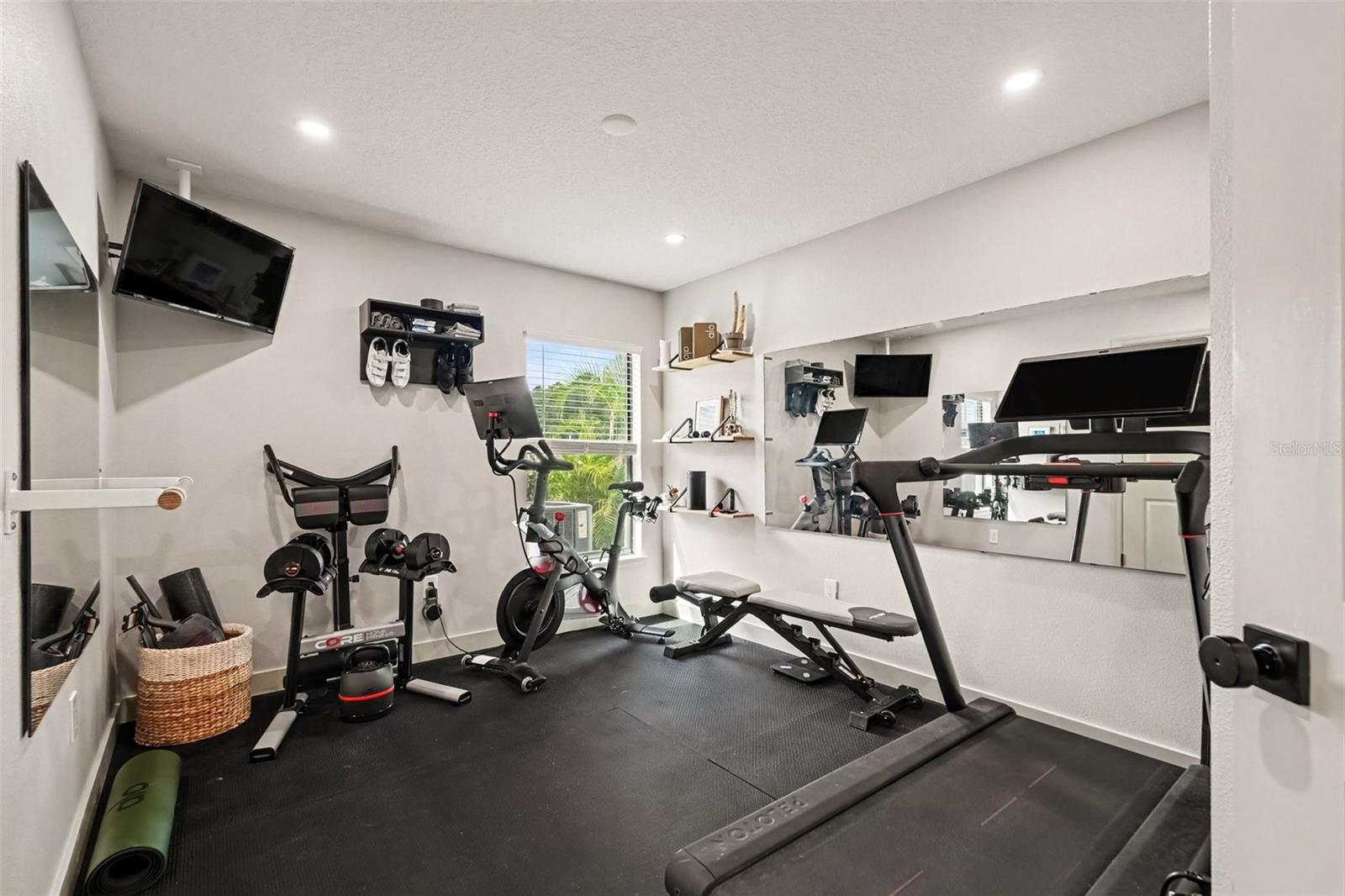 11915 WINTERSET COVE DR — photo 22