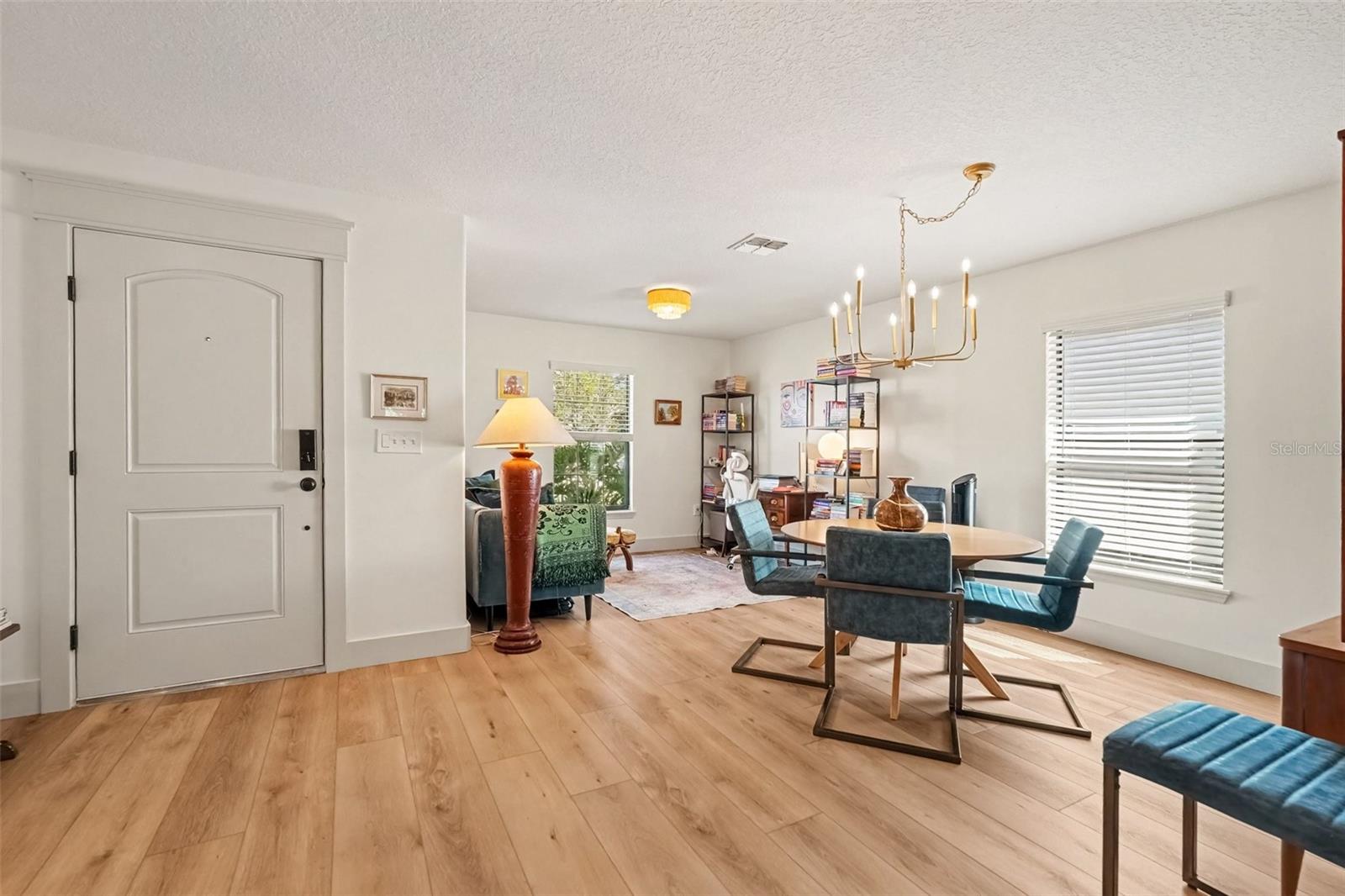 11915 WINTERSET COVE DR — photo 4