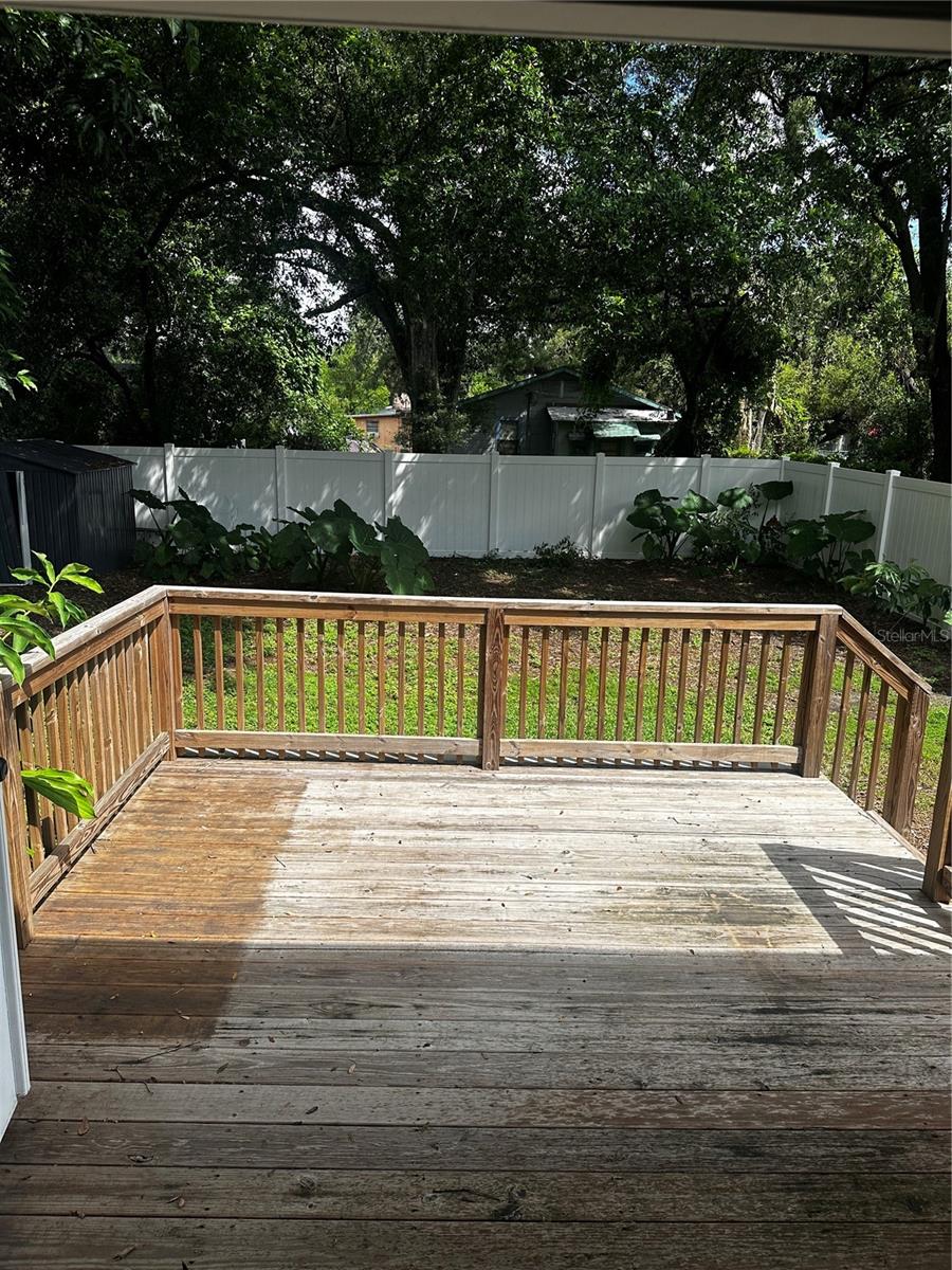 3902 N SUWANEE AVE — photo 17