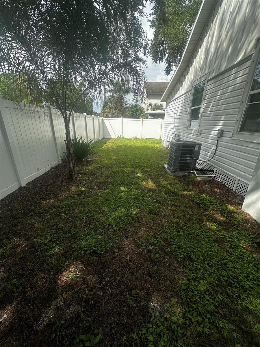 3902 N SUWANEE AVE — photo 21