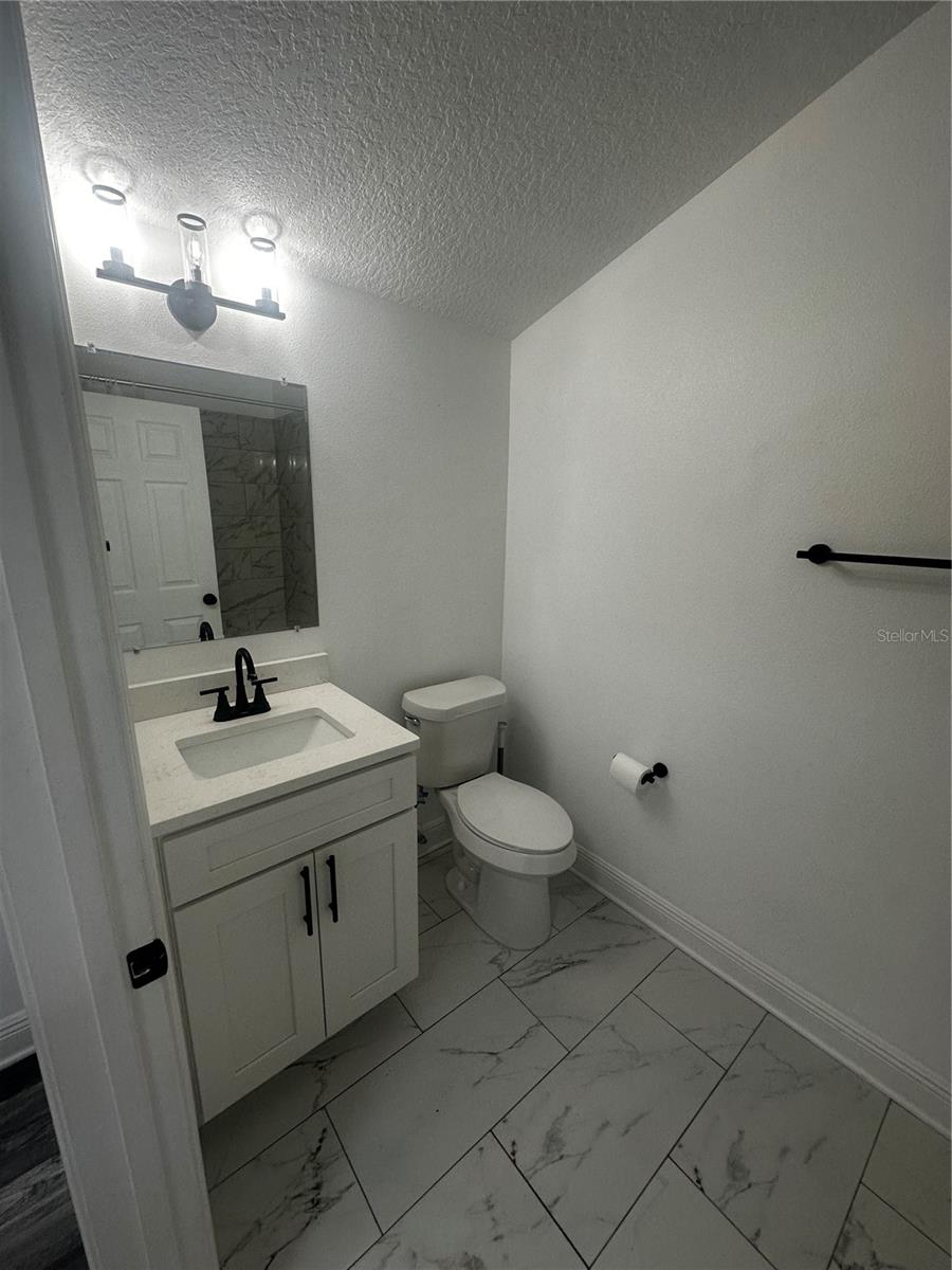 3902 N SUWANEE AVE — photo 13