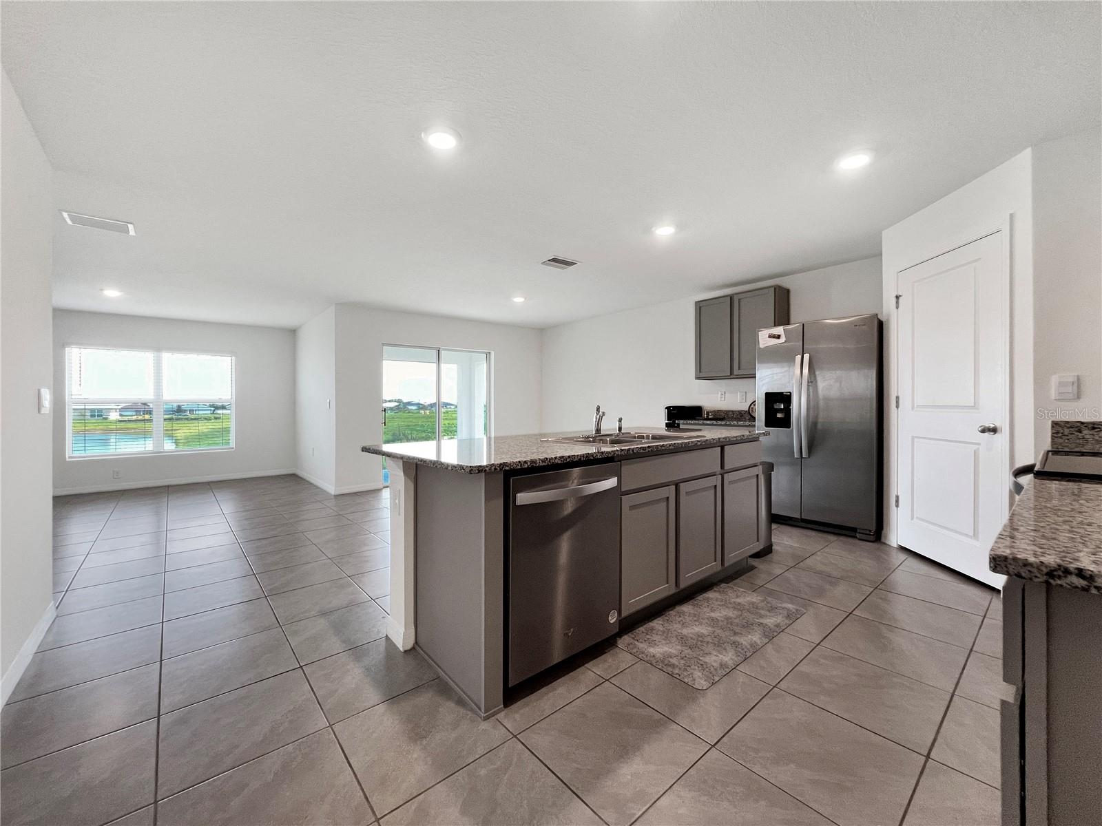 822 WILL SCARLETT AVE — photo 10