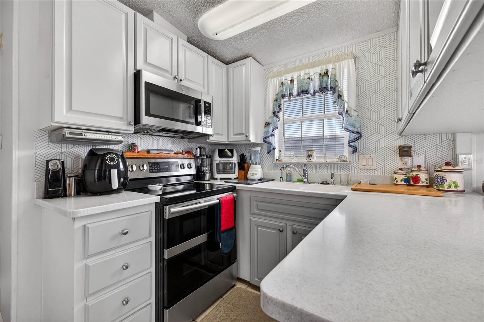 35051 CONDOMINIUM BLVD — photo 9