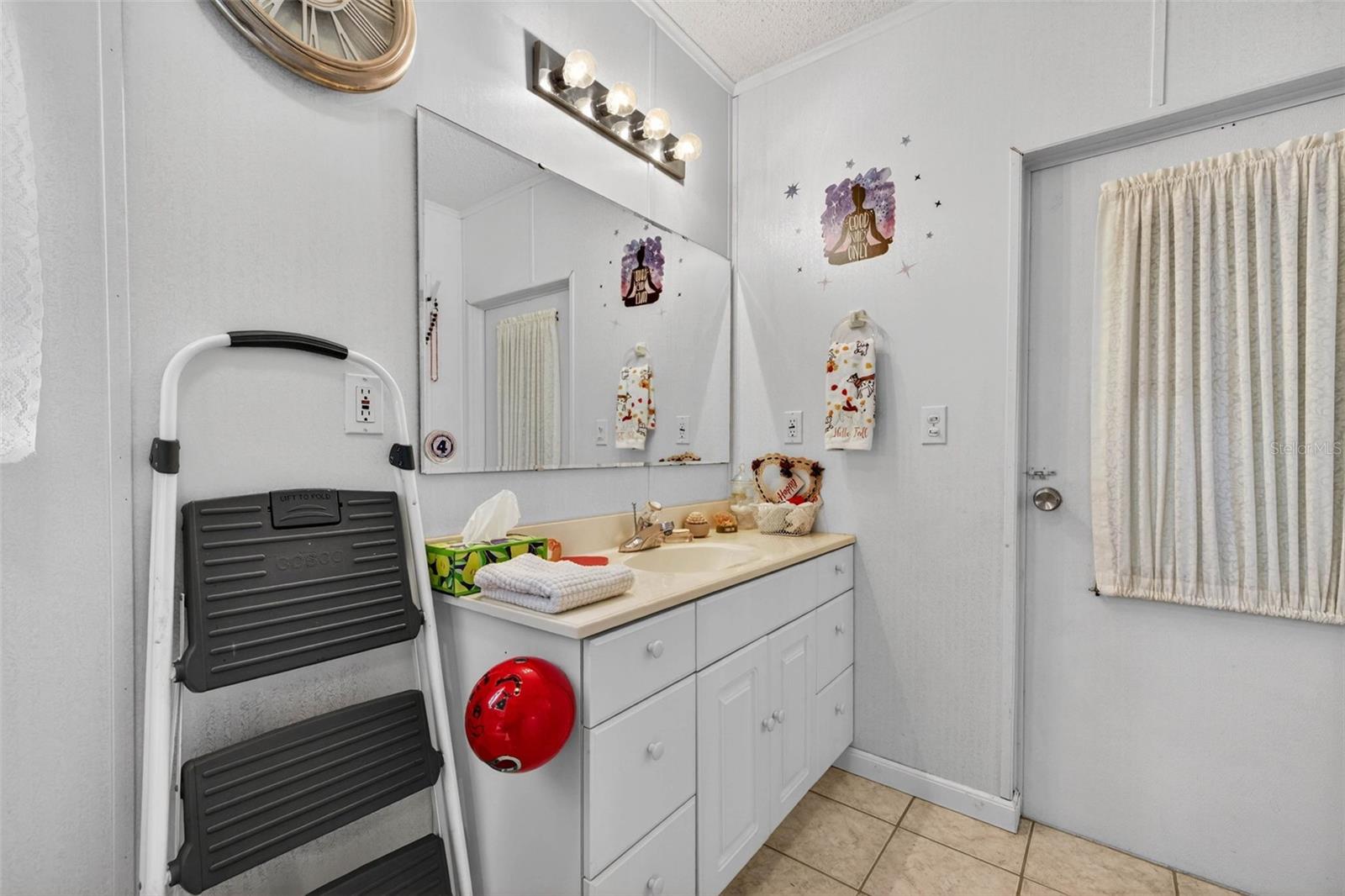35051 CONDOMINIUM BLVD — photo 17