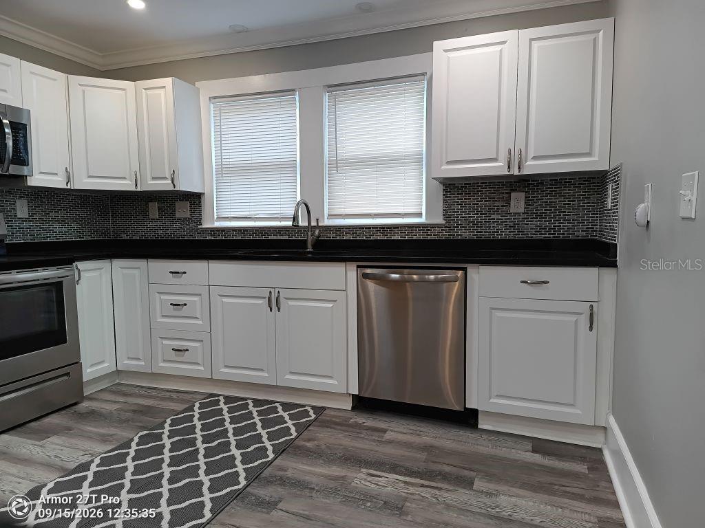 504 4TH AVE E — photo 13