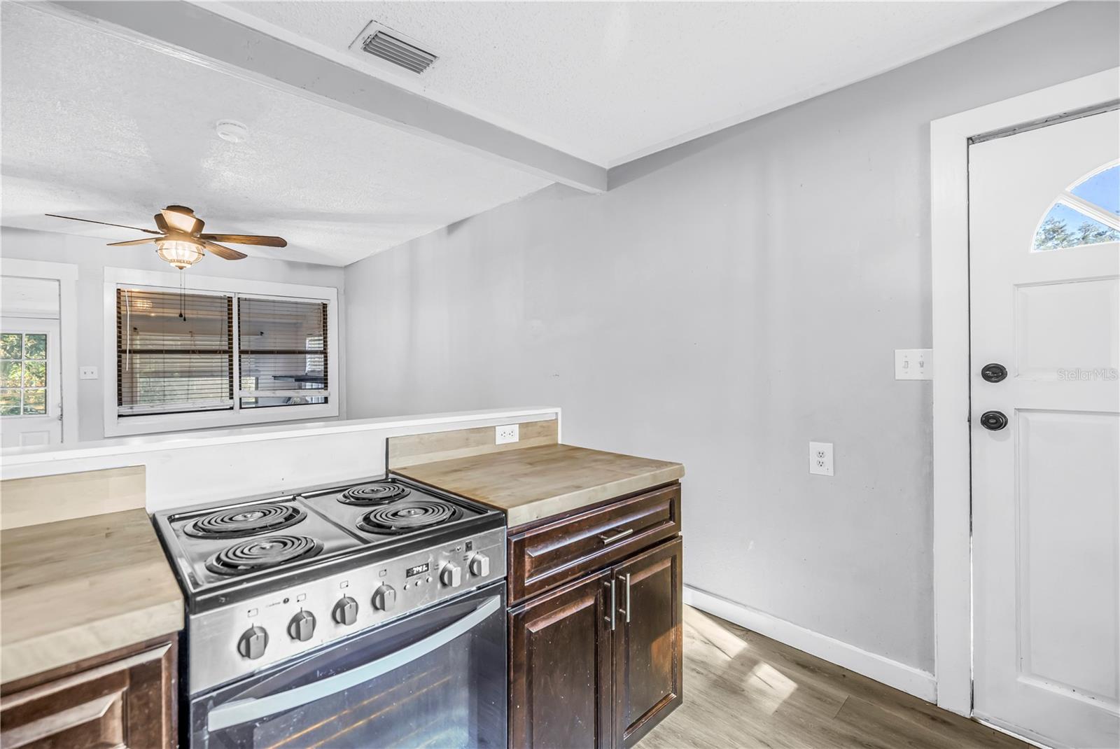 8911 SWAINE RD — photo 10