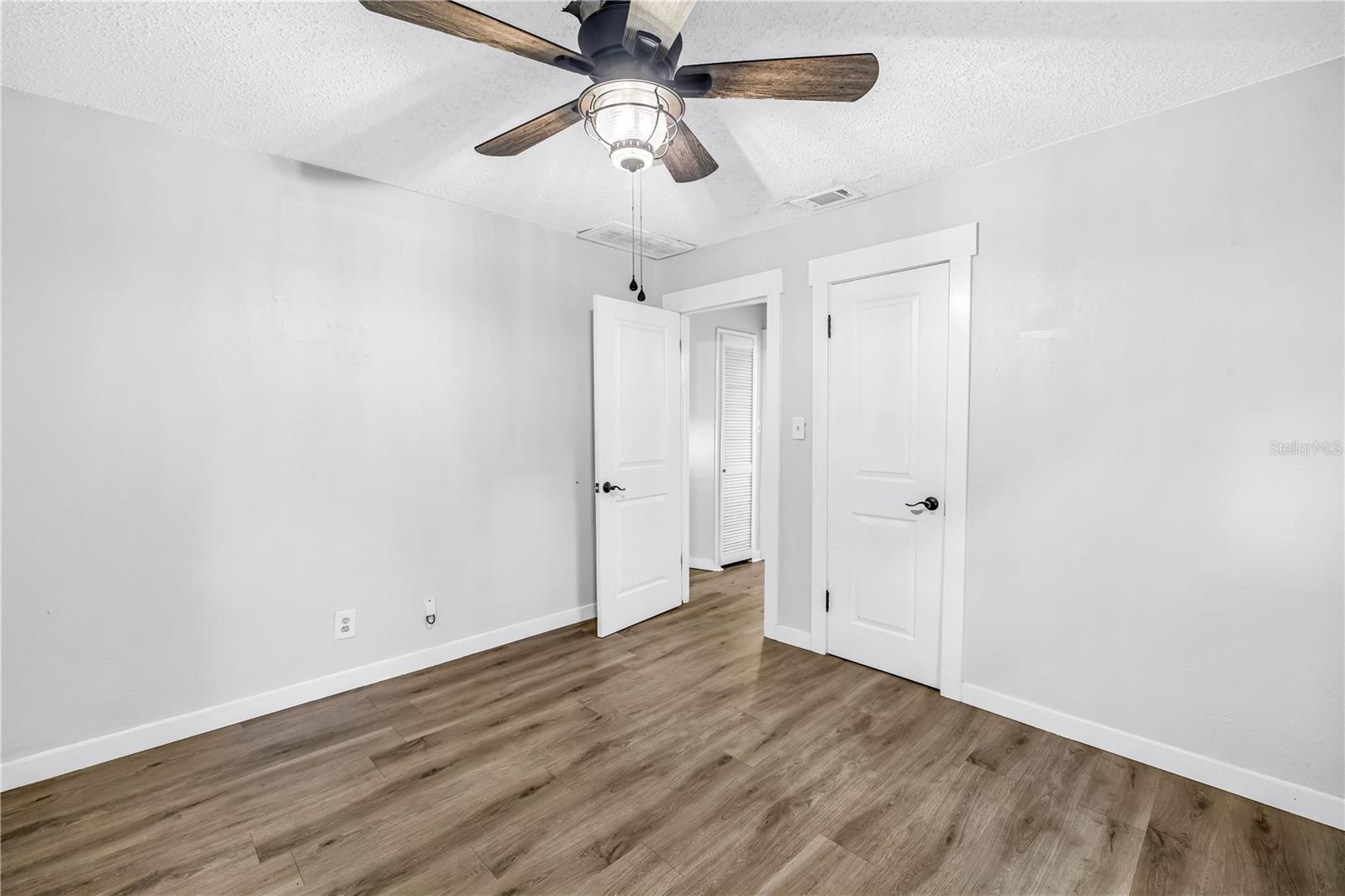 8911 SWAINE RD — photo 13