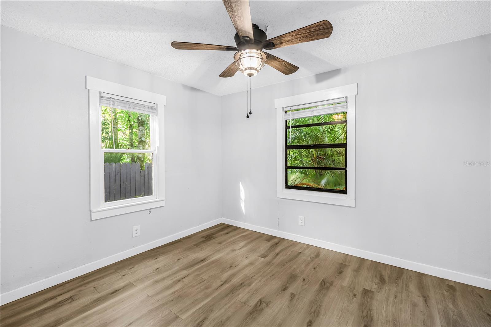 8911 SWAINE RD — photo 12