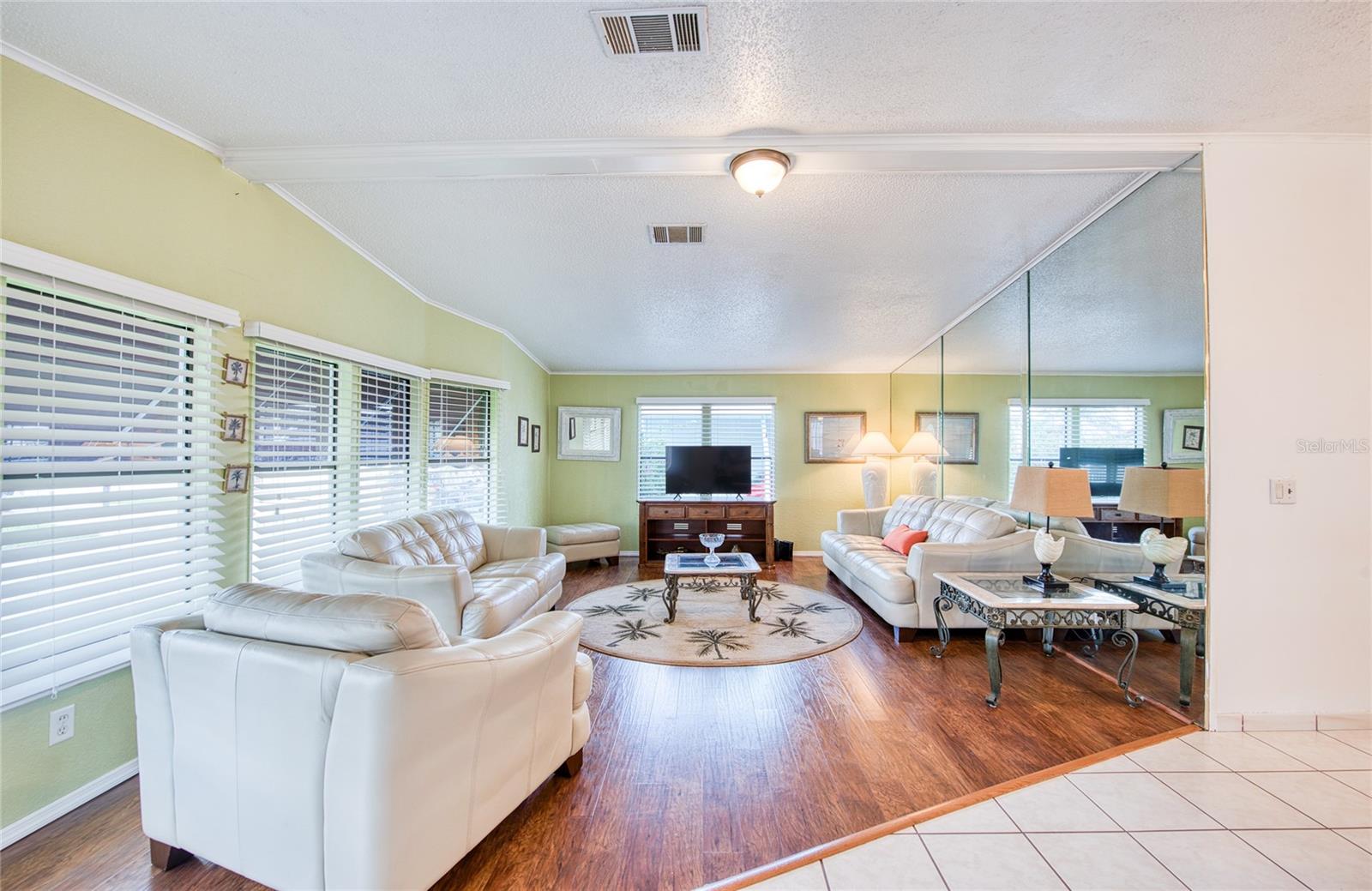 34 PELICAN DR E — photo 2