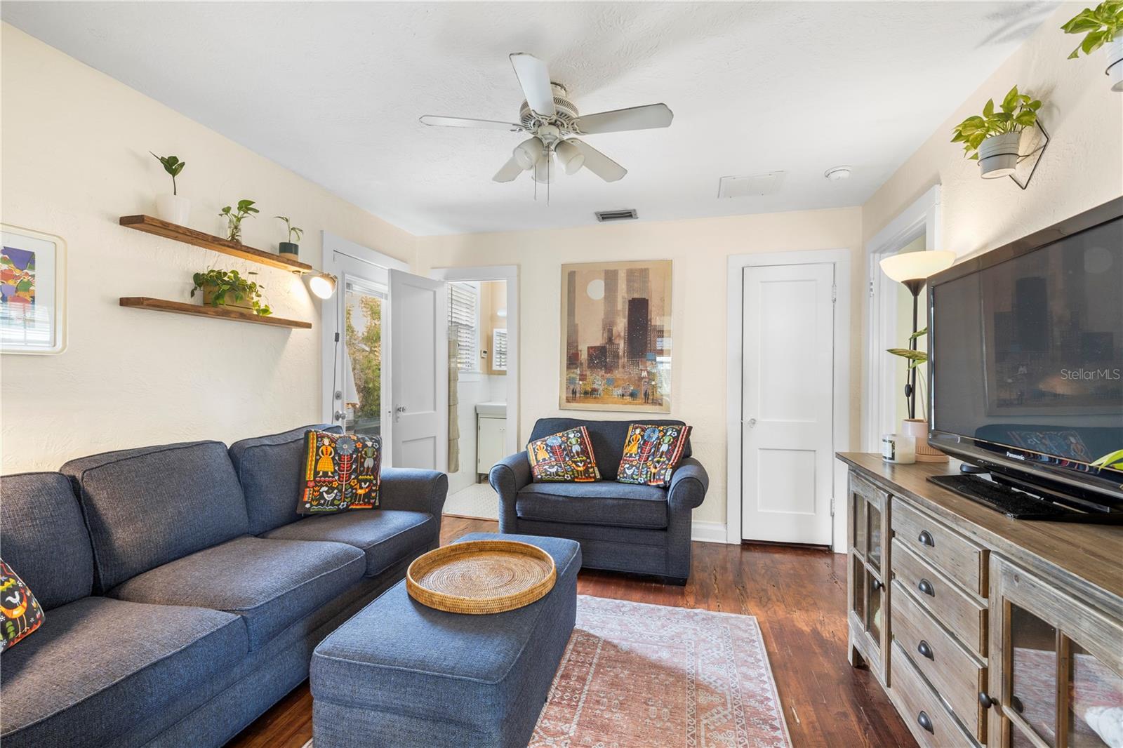 919 W WOODLAWN AVE — photo 18