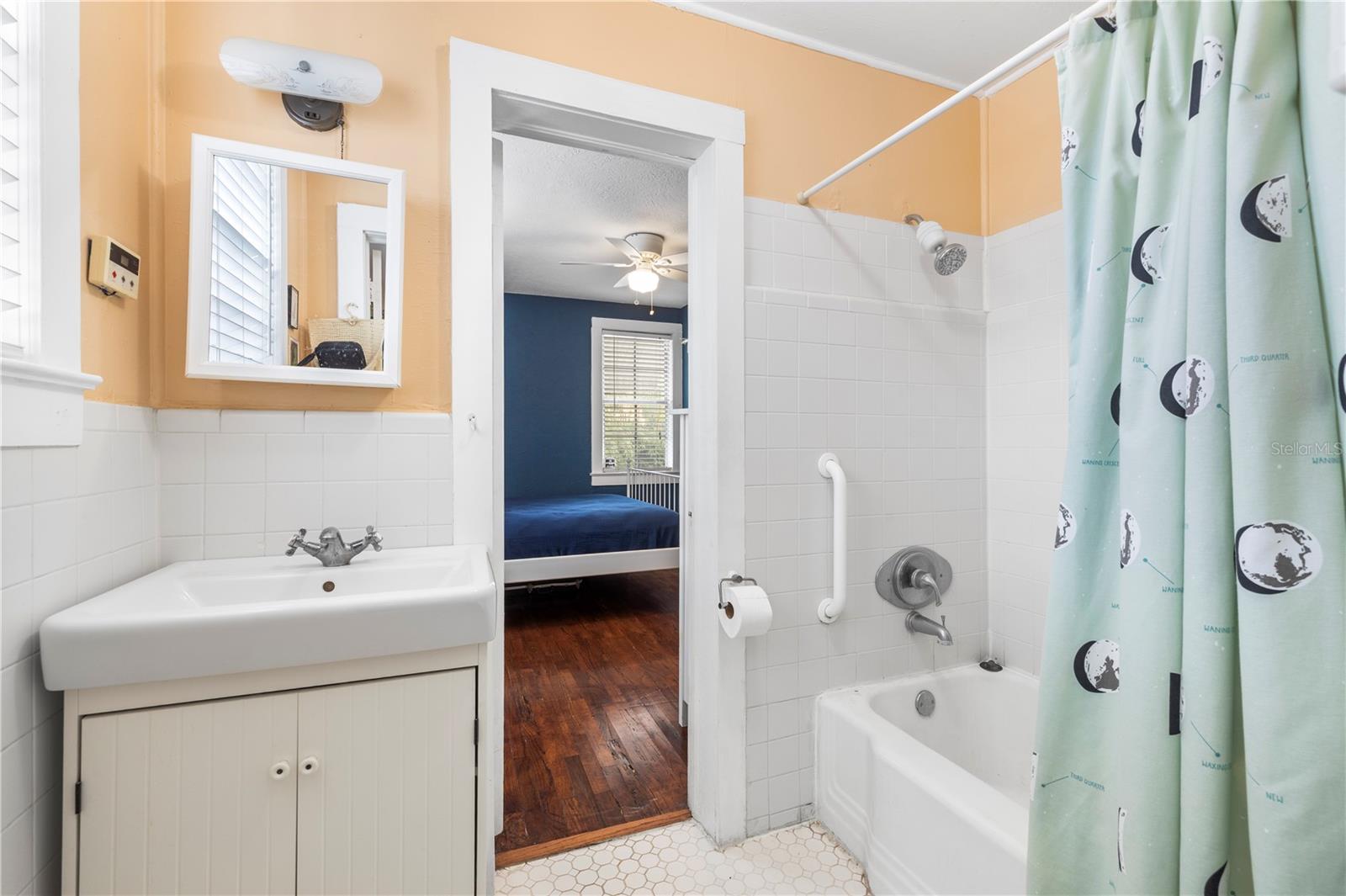 919 W WOODLAWN AVE — photo 26