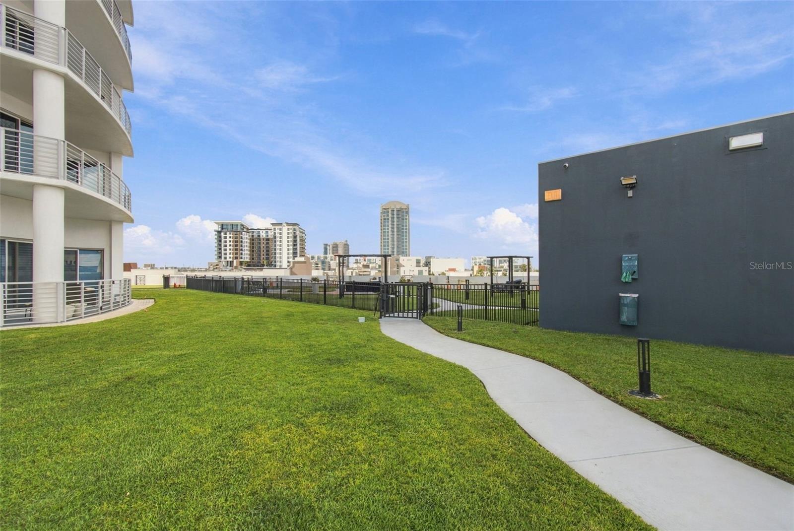 1209 E CUMBERLAND AVE #504 — photo 44