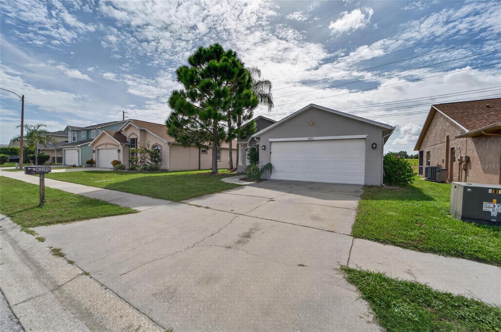 8240 NATIONAL DR — photo 3