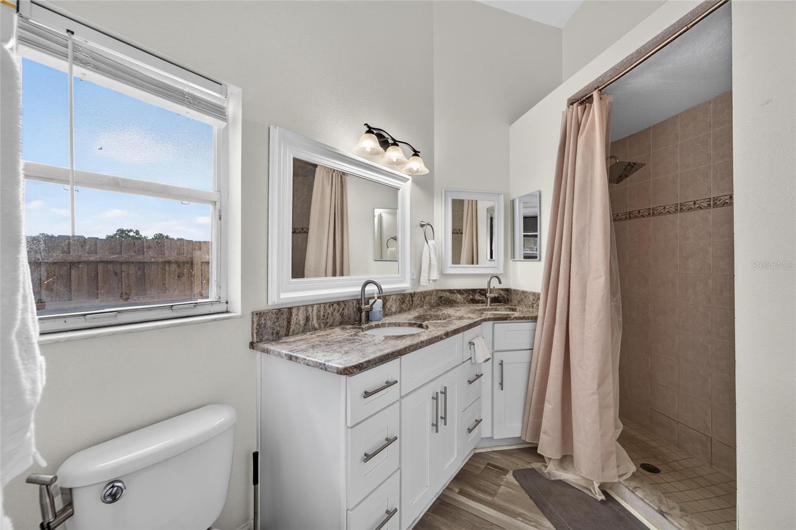 8240 NATIONAL DR — photo 21