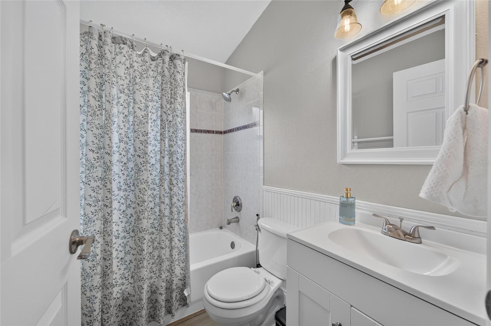 8240 NATIONAL DR — photo 42